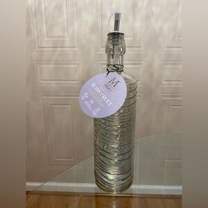 Medici Beautiful Oil Dispenser 33.8 oz.  Glass Kitchen Bottle Pourer/ -New